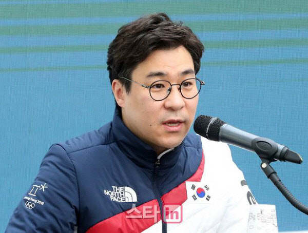 ‘임시 총감독직 해임’ 김선태 이사, 빙상연맹의 사임 권고 거부