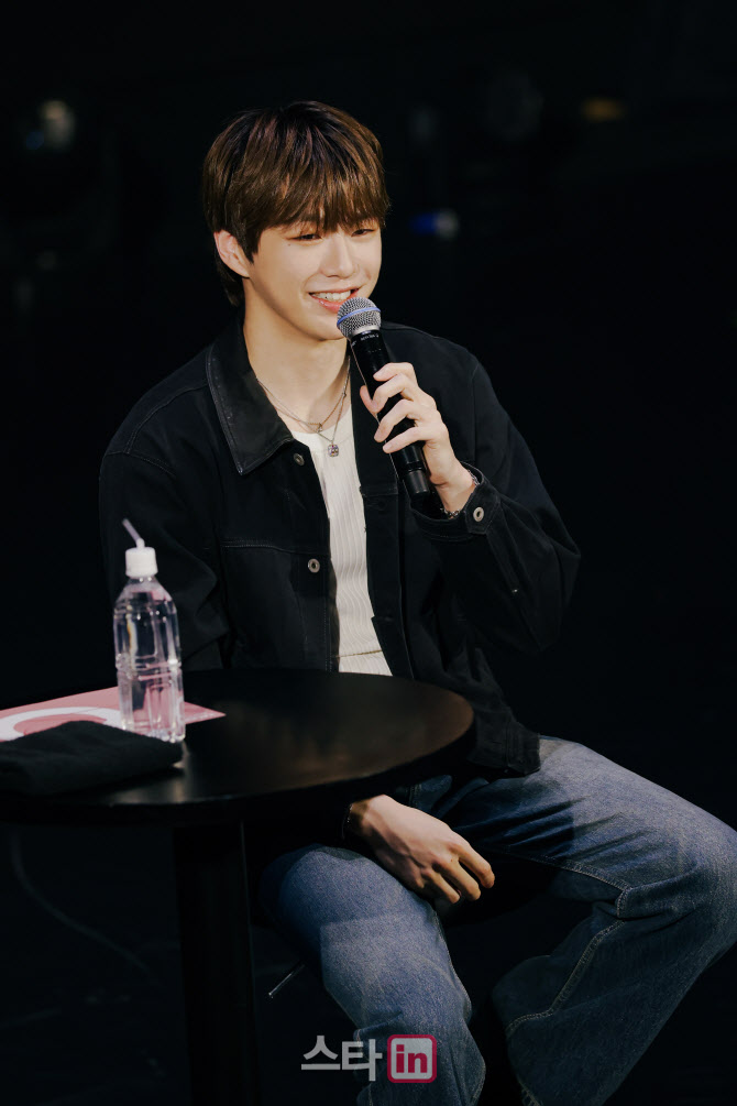 강다니엘, 일본서 팬미팅…신곡 '수채화' 무대 최초 공개