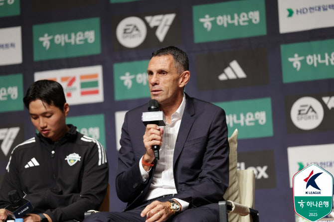 ‘2위 싸움’ 대전 황선홍 “3승 이상”, ‘우승 확정’ 전북 포옛 “공정하게”