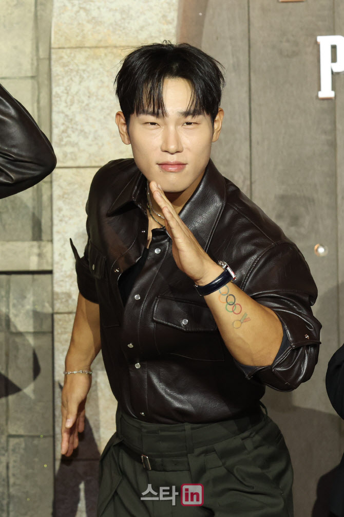 [포토]윤성빈, 팔둑에 새겨진 오륜기