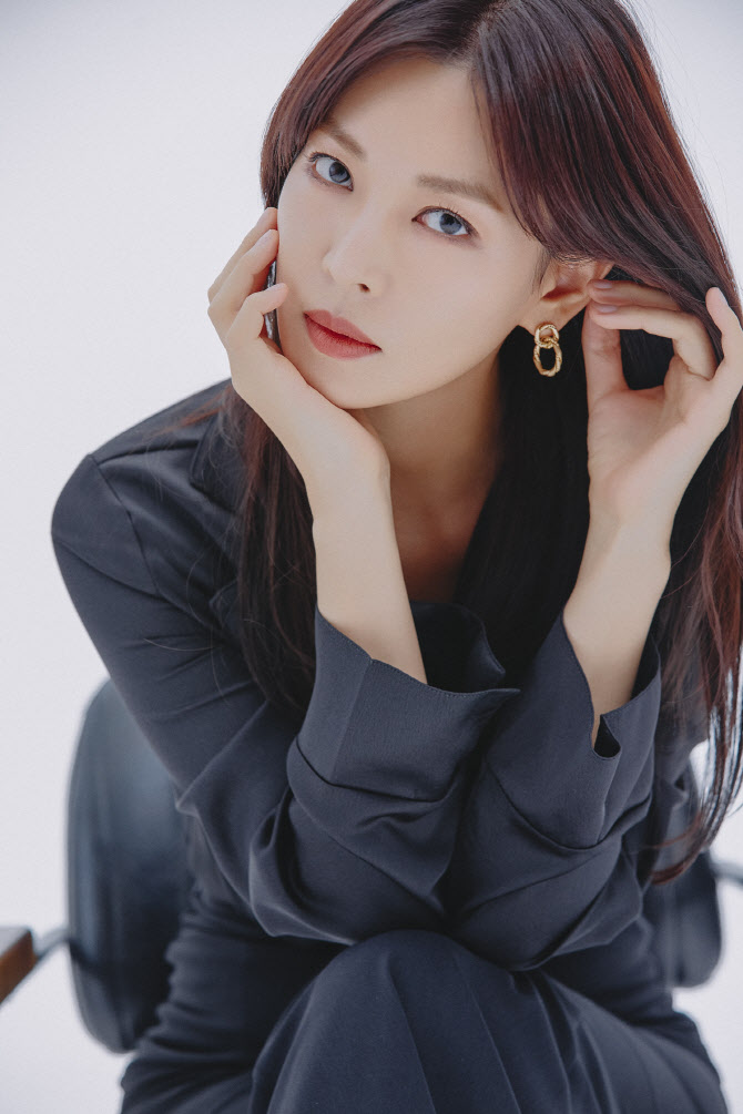 'LG 찐팬' 김소연, 한국 시리즈 2차전 시구 나선다 "영광"