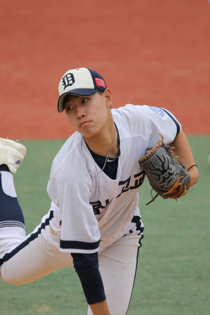 '롯데 입단 예정' 동산고 신동건, '대선고교최동원상' 받는다