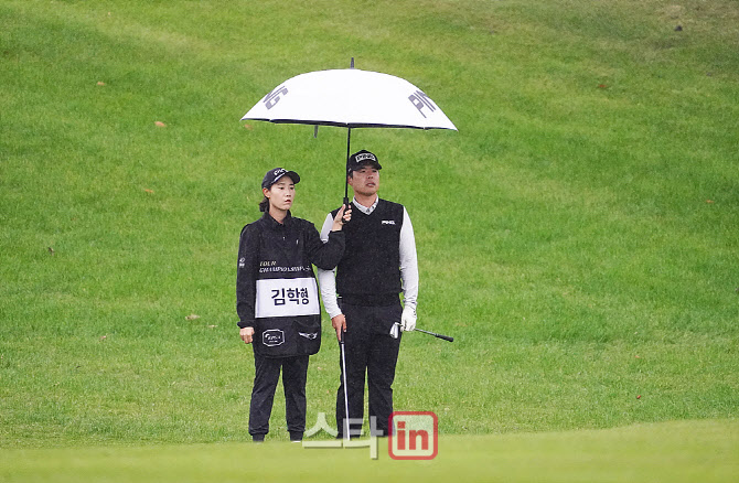 [포토] 김학형, 비오는 무빙데이