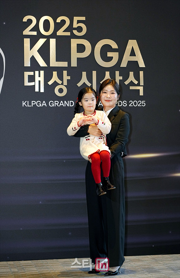 [포토]이소영,귀여운 조카와 한 컷