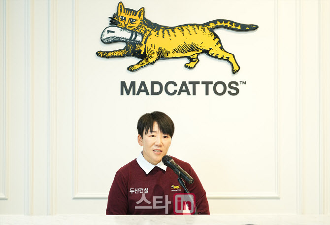 [포토]신지애,제가 선택한 브랜드입니다
