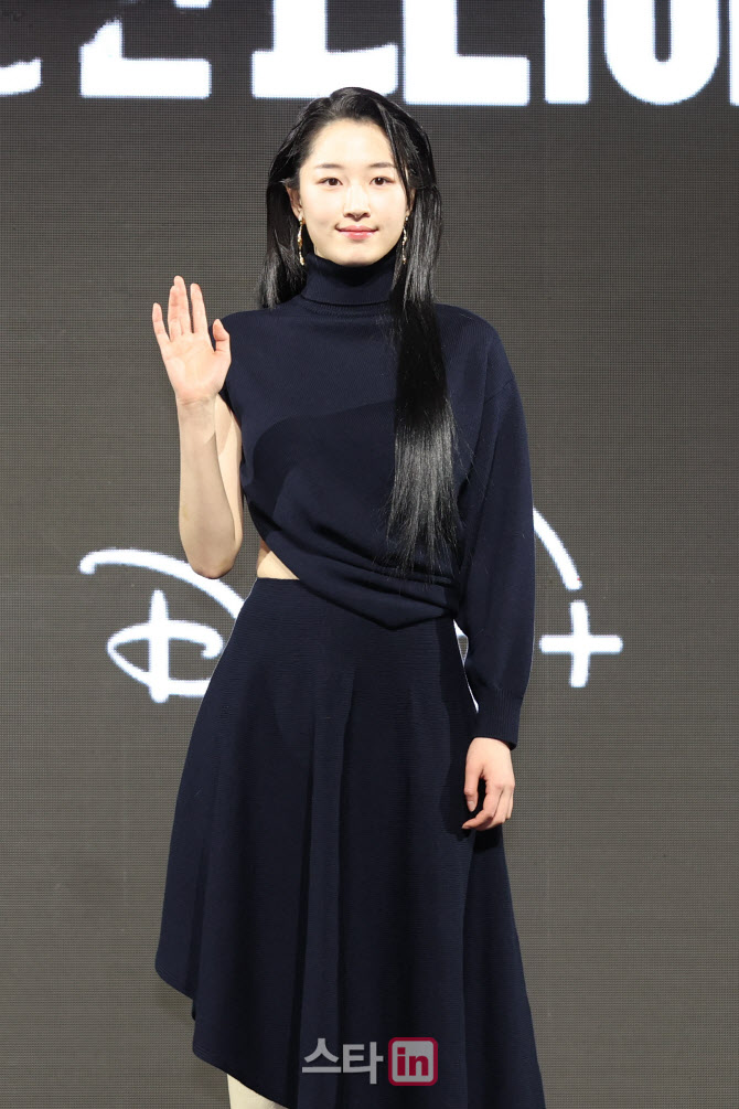[포토]원지안, 눈에 띄는 비대칭