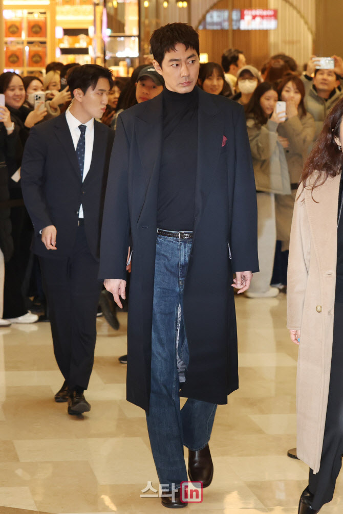 [포토]조인성, 완벽한 비율