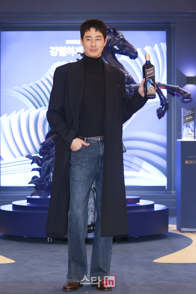 [포토]조인성, 비율의 교과서