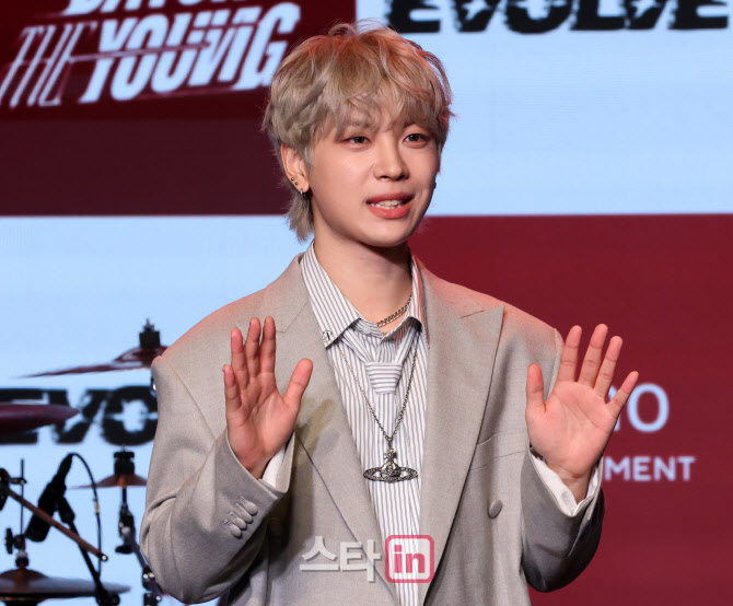 [포토]캐치더영 정모,  ‘이볼브(EVOLVE)' 많이 사랑해주세요~