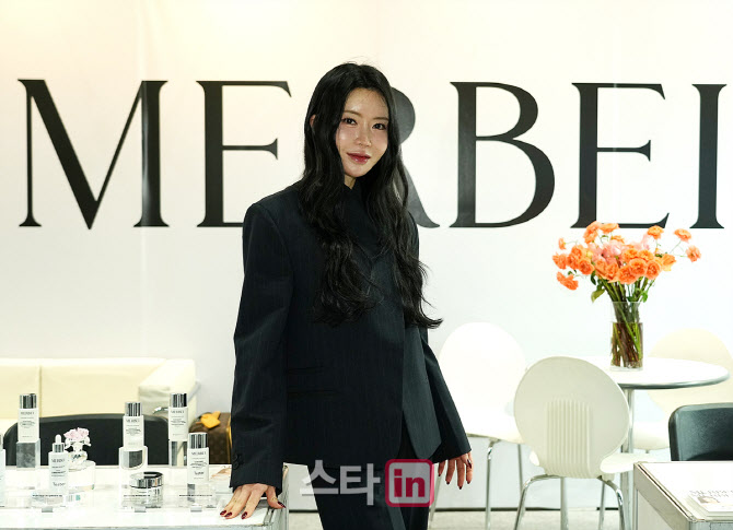 [포토]안신애,'메르베이' 부스입니다