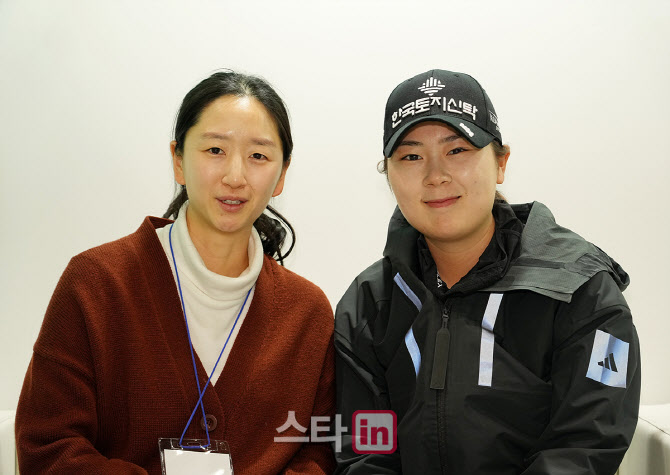 [포토]박채윤-홍정민,오랜만에 반가워요