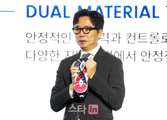 [포토]홍정완 본부장,모든 것을 만족합니다