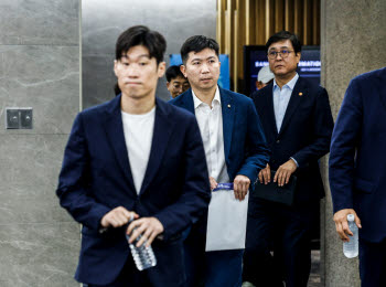 韓축구 몰락시킨 정몽규 독주 끝…박지성이 새판 짠다