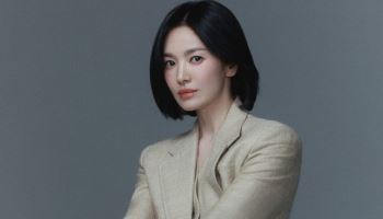 '검은 수녀들' 송혜교 "팬심에 추천한 전여빈, 함께 자극 多 받아"[인터뷰]②