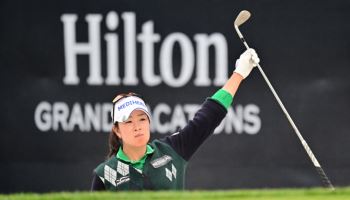 ‘환상 벙커 샷’ 김아림, 3R 3타 차 선두…LPGA 통산 3승 보인다