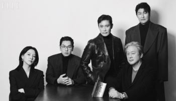 박찬욱·송강호→이병헌·이영애, 25년 만에 화보까지…"'JSA'=화양연화"