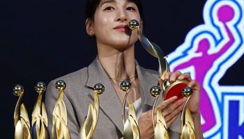 여자농구 우리은행 김단비, 만장일치 MVP+8관왕