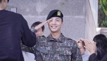 김민재, 오늘(17일) 육군 만기 전역…"바쁘게 움직이겠다"