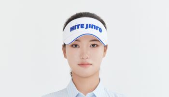 국가대표 성아진, 하이트진로 모자 쓴다
