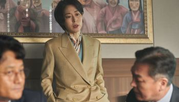 강말금, '폭싹'→'로비' 전방위 미친 활약…부패장관 대변신