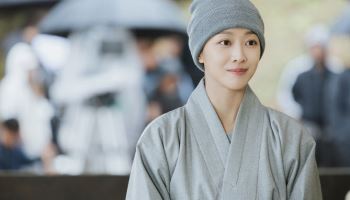 '이혼보험' 조보아, 이동욱과 이혼 후 스님 됐다…특별출연 좋은 예