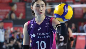 '2승 뒤 2패' 위기의 흥국생명...김연경의 라스트댄스 운명은?