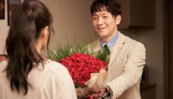 '바이러스' 손석구, 모태솔로 직진남 변신…이런 모습 처음이야