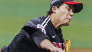 '느린 공으로 타자 홀리는 흑마법사' 임찬규의 시계는 거꾸로 흐른다