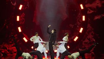 절제된 섹시미에 노련미까지… '월클 퍼포머' 카이의 진화(종합)