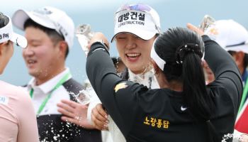 ‘65전 66기’ 김민선, 칩인 버디 2개로 첫 우승…“올해 3승 도전”(종합)