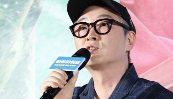 '하이파이브' 감독 "유아인 논란 안타까워…편집 거의 안 건드려"