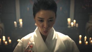尹 계엄→김건희 저격?…오컬트 정치 스릴러 '신명' 예고편 반응 폭발