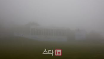 안개로 티샷 못한 SK텔레콤 오픈, 1라운드 하루 연기 "가시거리 확보 안 돼"