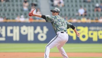 상무 제대 앞둔 이정용, LG 복귀 동시에 시구로 팬들에 인사