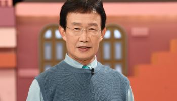 '연세대 응원단장' 출신 임성훈, 74세에도 녹슬지 않은 실력