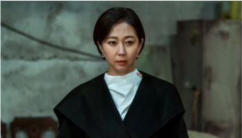 염정아, 대형 병원+불법 조직 운영…파격 변신 (아이쇼핑)