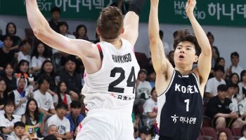 이현중 19점 12리바운드...한국 남자농구, 일본에 2연속 대승