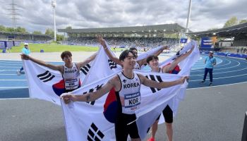 '우리도 달릴 수 있다'...한국 육상에 희망 안긴 남자 계주 '金빛 질주