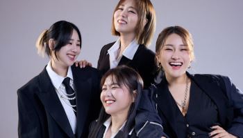 손이지유, '코리안 드림, 오라 영광의 빛이여' 가창