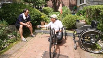 구성환, 동네 이웃들과 '찐친' 면모…"장가 가야지" 공격에 당황