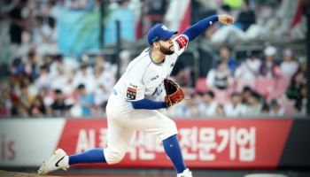 헤이수스 8이닝 역투-장진혁 결승 3점포...KT, 삼성 꺾고 5위 눈앞