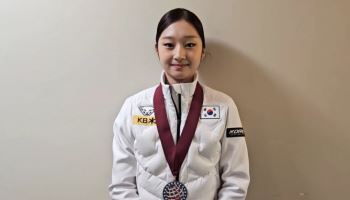 17세 신지아, 피겨 시니어 데뷔전 동메달 획득
