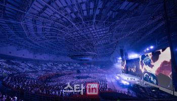 플레이브, 케이스포돔서 亞투어 포문…11월엔 고척돔 입성