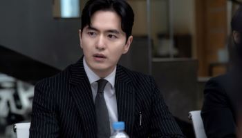 '에스콰이어' 이진욱, 스캔들 휩싸여…역대급 위기