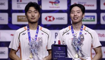 세계랭킹 1위 서승재·김원호, 중국 조 꺾고 세계선수권 남자복식 우승