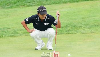 KPGA 1위 옥태훈, 신한동해오픈 선두권 점프..송영한은 이틀 연속 언더파 행진