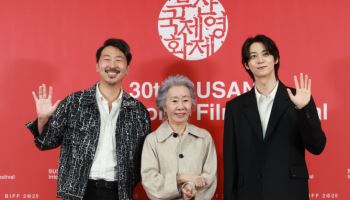 子 동성애자 고백 윤여정 "'결혼 피로연' 부모로서 경험 녹여"[BIFF](종합)