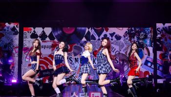 4번째 팬미팅 마친 ITZY "7년 너무 짧아, 앞으로도 함께"