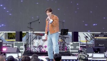 이현, '고향' 광주서 명품 라이브… "뜻깊은 무대"