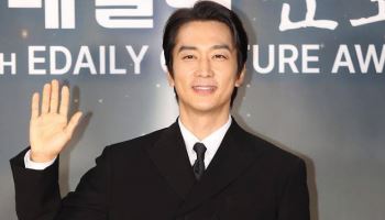 '모친상' 송승헌 "다시 만나면 품에 안겨 '사랑한다'고 말하고파"